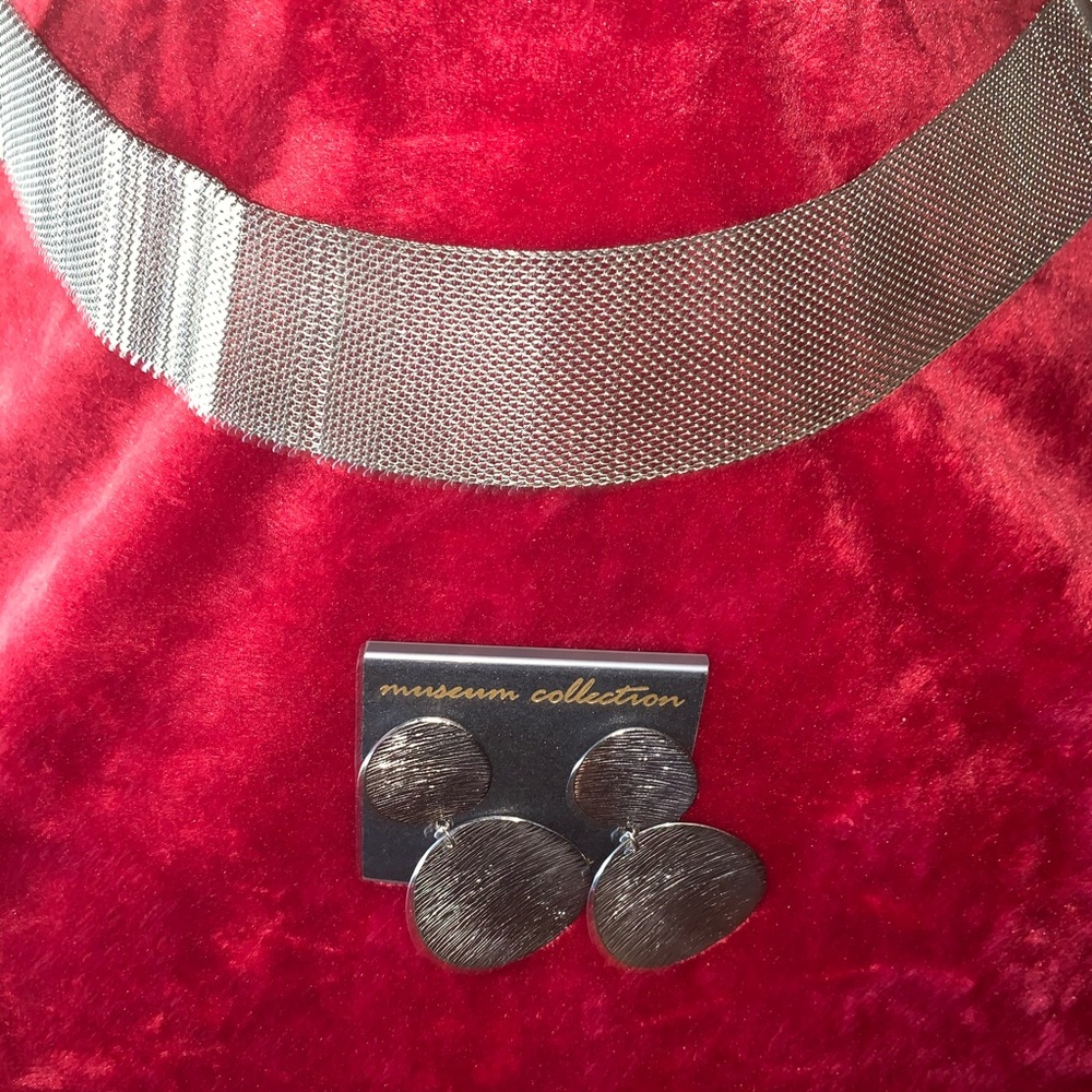 Silver Choker and Earring set